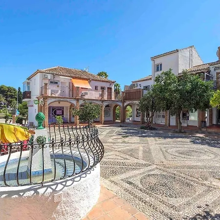 Escape At Marbella, Premium Apartment, 5min On Lejlighed